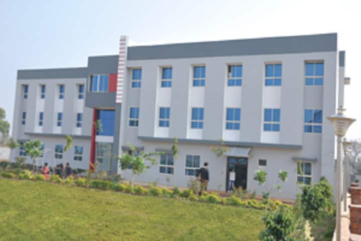 Mohan Lal Memorial Institute of Education campus in Amritsar, Punjab, India — photo 2