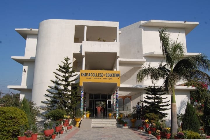 Khalsa College of Education, Ranjit Avenue, Amritsar campus in Amritsar, Punjab, India