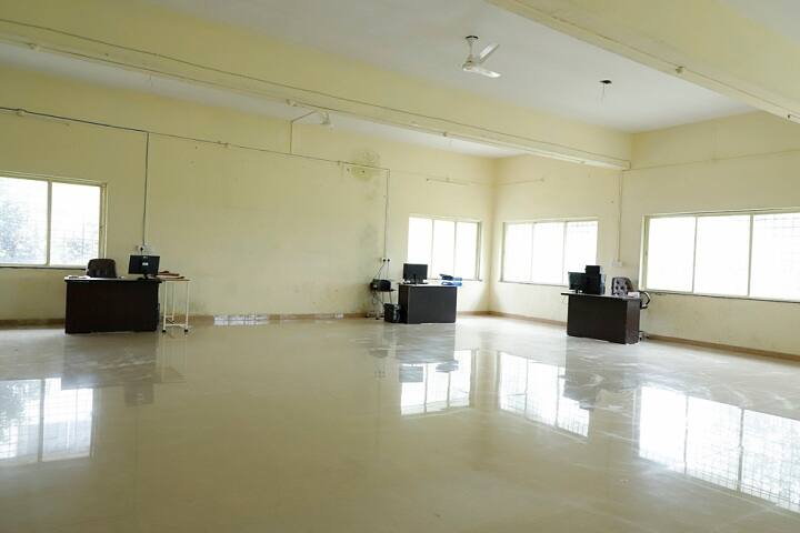 Shantiniketan College of Pharmacy campus in Ahmednagar, Maharashtra, India — photo 4