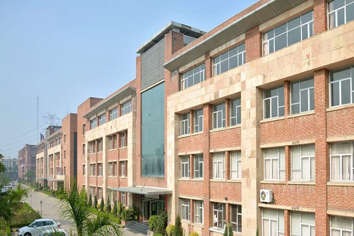 Mangalmay Group of Institutions campus in Greater Noida, Uttar Pradesh, India — photo 1