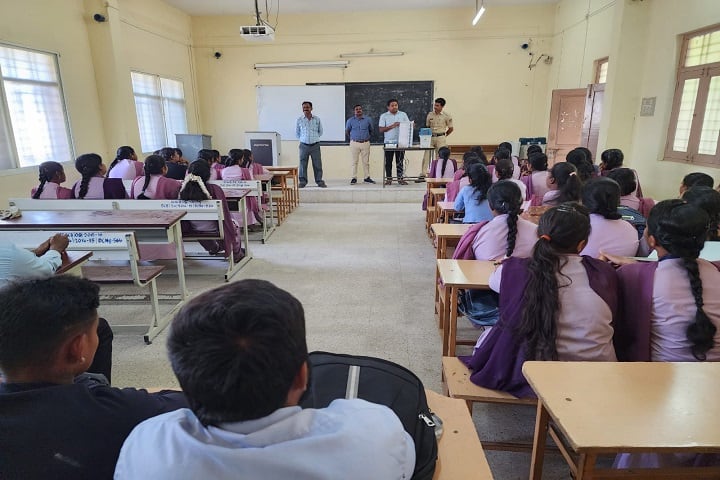 Government First Grade College campus in Bhadravati, Karnataka, India — photo 2