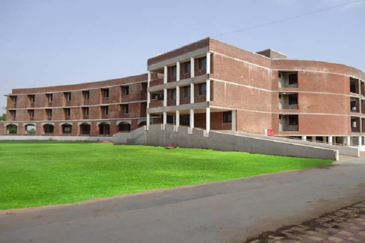 Shankersinh Vaghela Bapu Institute of Pharmacy campus in Gandhinagar, Gujarat, India — photo 1