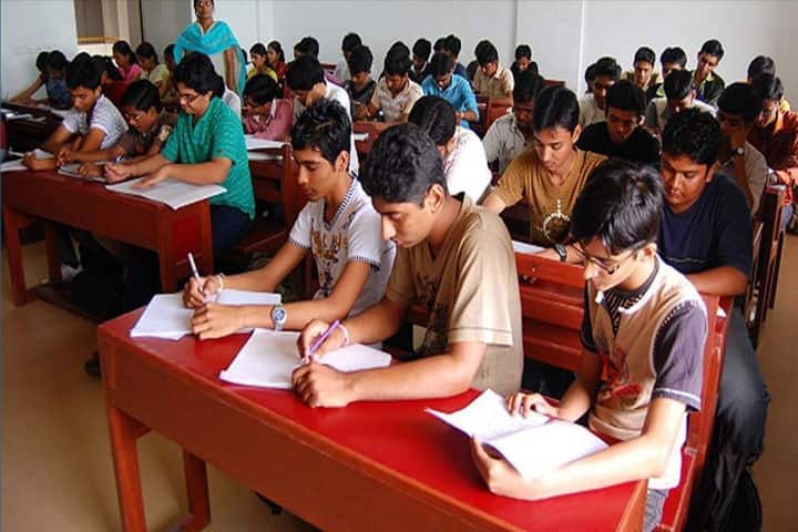 Shankersinh Vaghela Bapu Institute of Pharmacy campus in Gandhinagar, Gujarat, India — photo 5