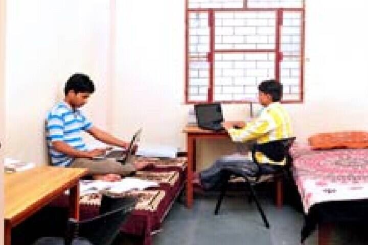 Rakshpal Bahadur Teachers Training Institute campus in Bareilly, Uttar Pradesh, India — photo 6