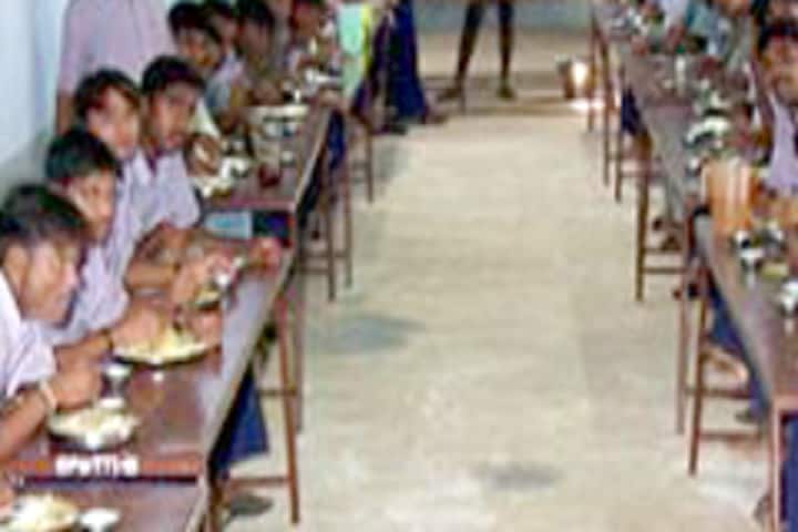 Shivparvathi Mandradiar College of Education campus in Palayakottai, Tamil Nadu, India — photo 2