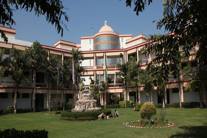 Swami Devi Dyal Institute of Engineering and Technology campus in Palasra, Haryana, India — photo 1