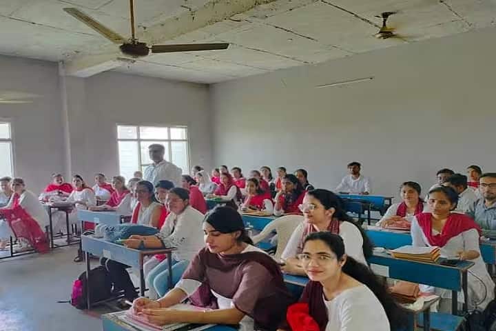 Meenakshi College of Education campus in Faridabad, Haryana, India — photo 4