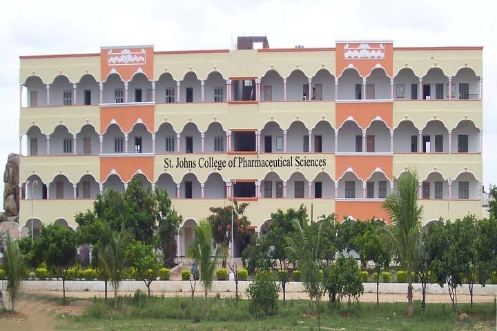St Johns College of Pharmaceutical Sciences campus in Yemmiganur, Andhra Pradesh, India — photo 1