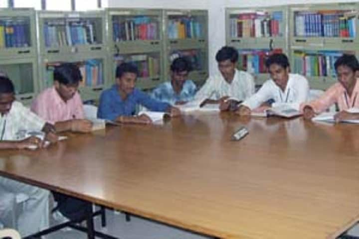 St Johns College of Pharmaceutical Sciences campus in Yemmiganur, Andhra Pradesh, India — photo 2