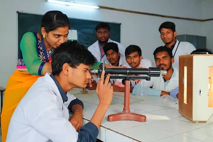 St Johns College of Pharmaceutical Sciences campus in Yemmiganur, Andhra Pradesh, India — photo 6