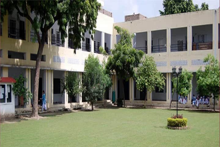 Dev Samaj College of Education for Women campus in Ferozepur, Punjab, India — photo 2