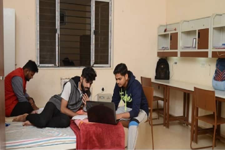 Shaheed Udham Singh College of Pharmacy campus in Tangori, Punjab, India — photo 2
