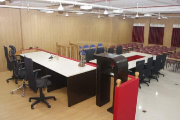 KLU College of Law campus in Guntur, Andhra Pradesh, India — photo 2