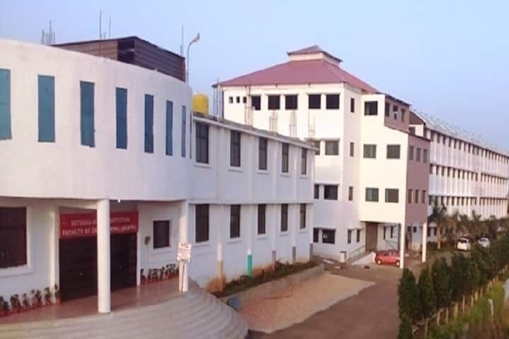 Institute of Pharmaceutical Science and Research For Girls campus in Pune, Maharashtra, India — photo 1
