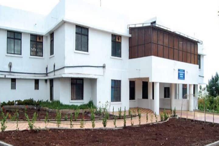 Institute of Pharmaceutical Science and Research For Girls campus in Pune, Maharashtra, India — photo 2