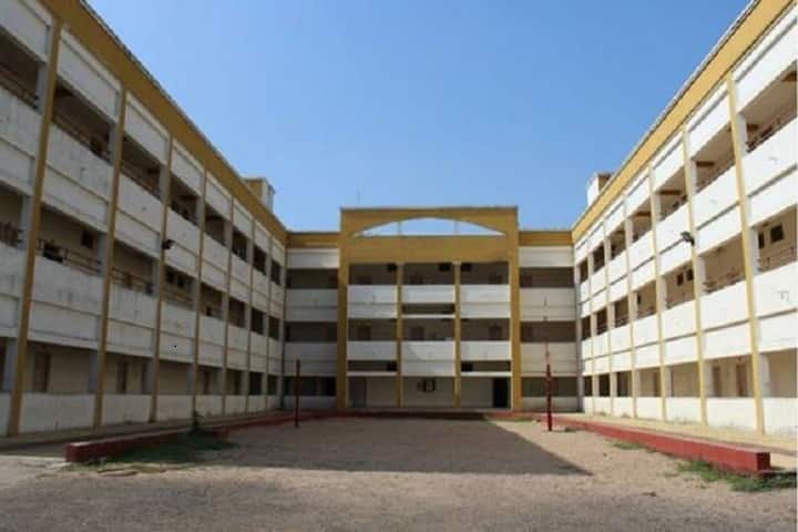 SSR College of Pharmacy campus in Silvassa, Dadra and Nagar Haveli, India — photo 2