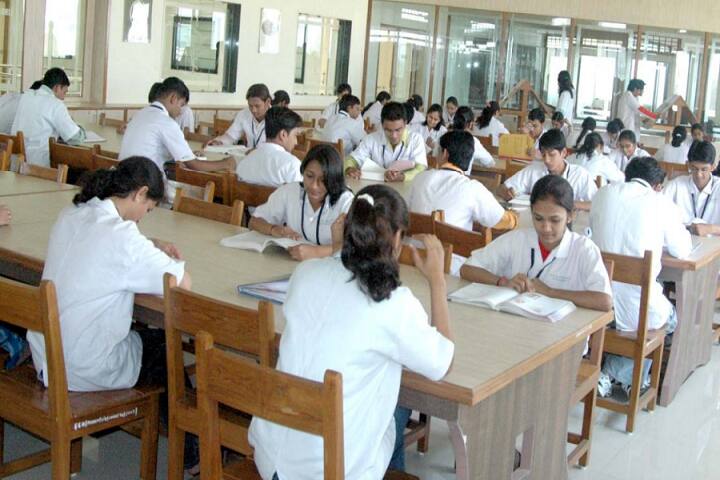 SSR College of Pharmacy campus in Silvassa, Dadra and Nagar Haveli, India — photo 4