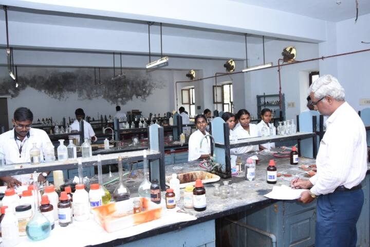 Khadir Mohideen College campus in Adirampattinam, Tamil Nadu, India — photo 5