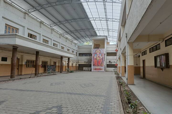 Shri Mahavir Vidyamandir Trust B Ed College campus in Surat, Gujarat, India — photo 1