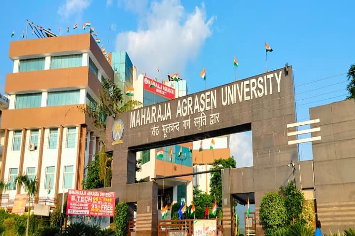Maharaja Agrasen University School of Law campus in Solan, Himachal Pradesh, India — photo 1