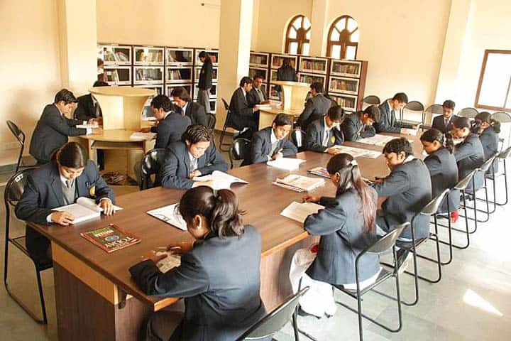 Beehive College of Management and Technology campus in Dehradun, Uttarakhand, India — photo 3
