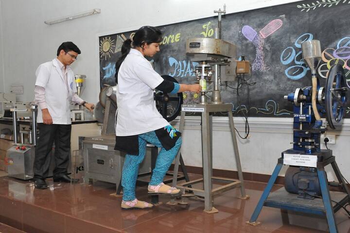 Srinivas College of Pharmacy campus in Arkula, Karnataka, India — photo 2