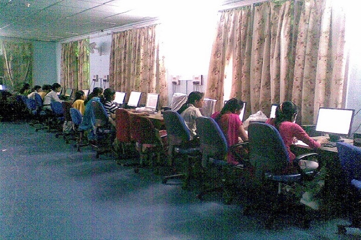 Mahila Maha Vidyalaya campus in Varanasi, Uttar Pradesh, India — photo 6