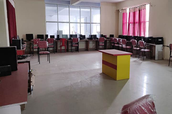 Seiko College of Pharmacy campus in Lucknow, Uttar Pradesh, India — photo 2