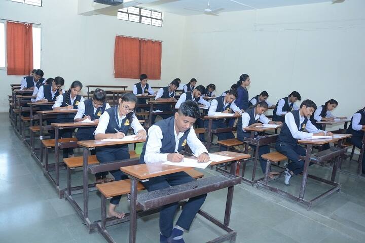Srinath College of Pharmacy campus in Aurangabad, Maharashtra, India — photo 3