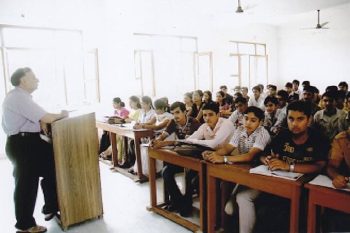 Hindu College of Pharmacy campus in Sonipat, Haryana, India — photo 5