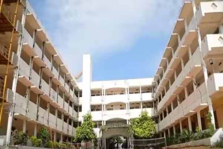 Hindu College of Pharmacy campus in Guntur, Andhra Pradesh, India — photo 1