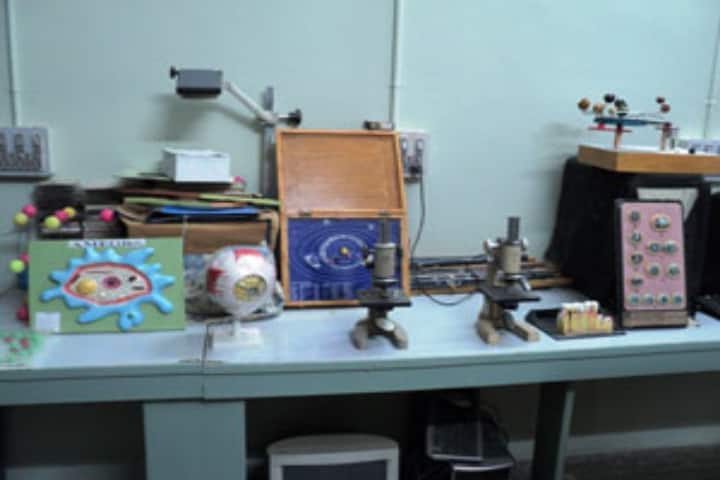 Smt JJ Kundaliya Graduate Teachers College campus in Rajkot, Gujarat, India — photo 6