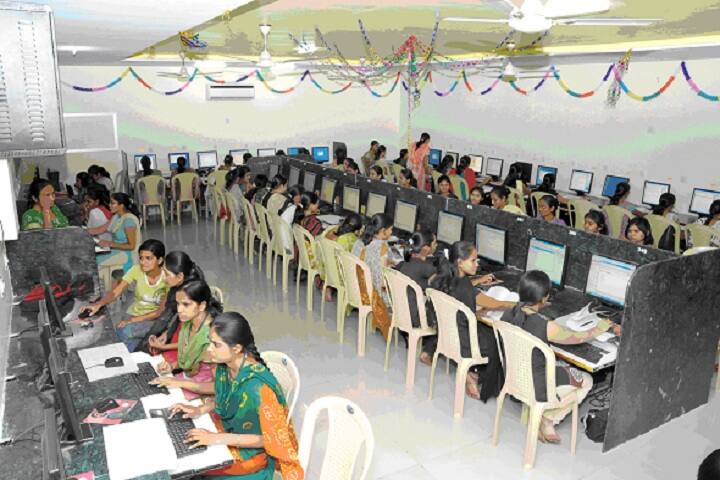 Shri Patel Kelavani Mandal College of Technology and B Ed campus in Junagadh, Gujarat, India — photo 2