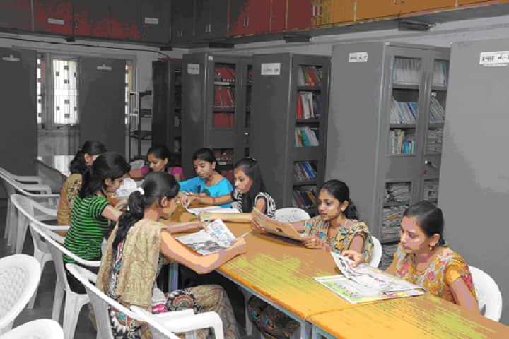 Shri Patel Kelavani Mandal College of Technology and B Ed campus in Junagadh, Gujarat, India — photo 5