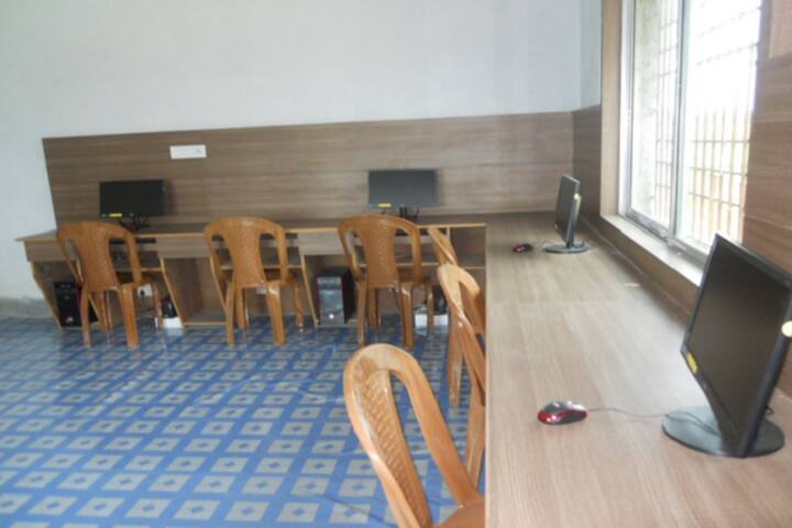 Kabi Nazrul Islam Teachers' Training College campus in Burdwan, West Bengal, India — photo 4