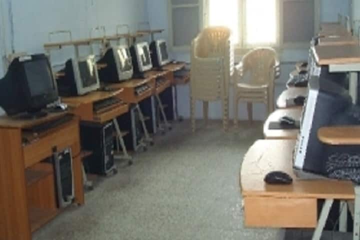 Smt PK Inamdar College of Education campus in Bakrol, Gujarat, India — photo 4