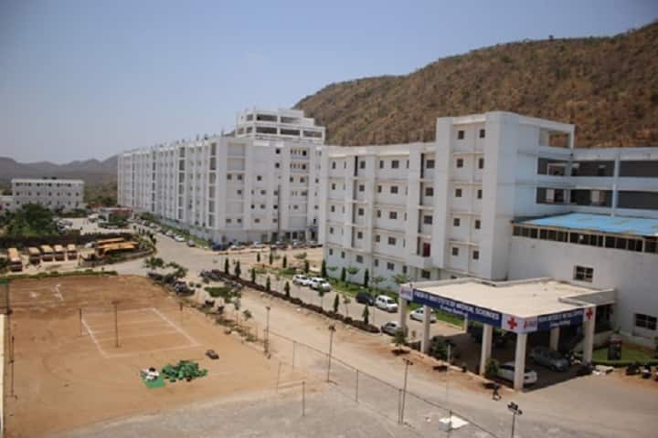 Sai Tirupati University campus in Umarda, Rajasthan, India — photo 1