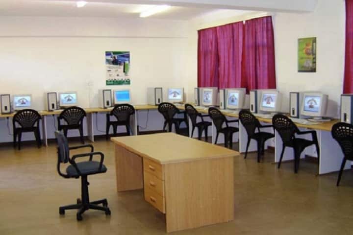 Sri Siddhartha Pharmacy College campus in Nuzividu, Andhra Pradesh, India — photo 2