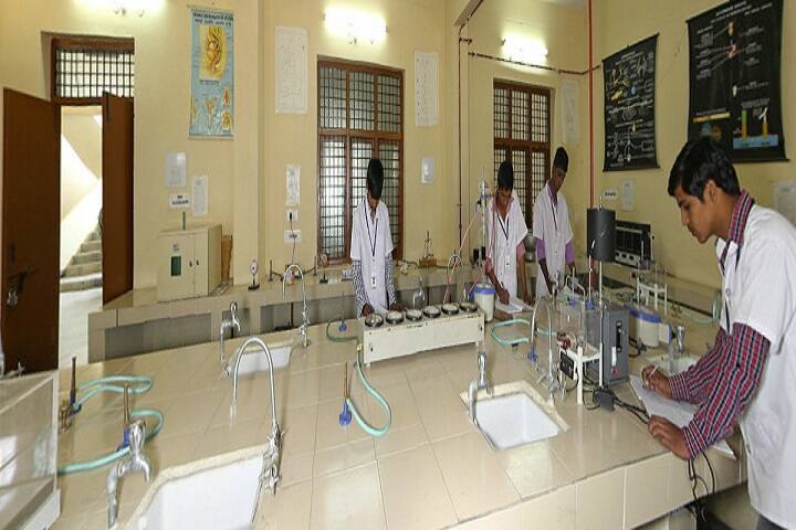 Scient Institute of Pharmacy campus in Ibrahimpatnam, Telangana, India — photo 3
