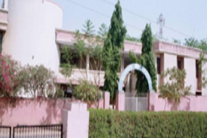School of Studies in Pharmaceutical Sciences campus in Gwalior, Madhya Pradesh, India — photo 4