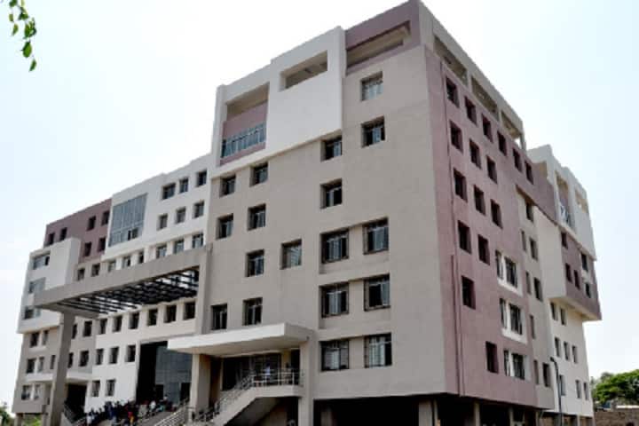 Dr DY Patil Unitech Society Dr DY Patil College of Education campus in Pimpri-Chinchwad, Maharashtra, India — photo 1