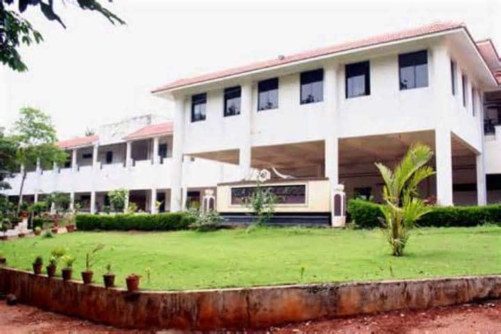 Sri Padmavathi School of Pharmacy campus in Tirupati, Andhra Pradesh, India — photo 1