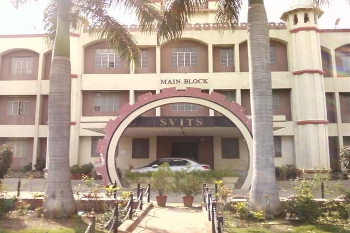 Shri Vaishnav Institute of Technology and Science campus in Indore, Madhya Pradesh, India — photo 1