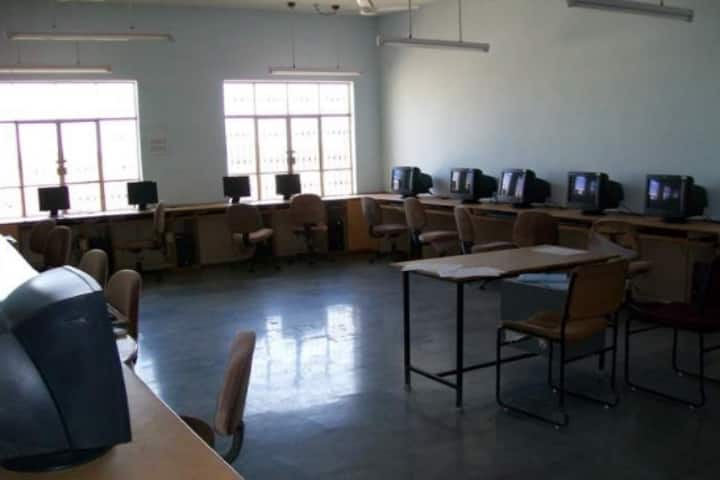 Shri Vaishnav Institute of Technology and Science campus in Indore, Madhya Pradesh, India — photo 2