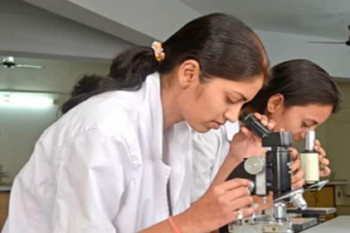 Nikalas Mahila Mahavidyalaya campus in Nagpur, Maharashtra, India — photo 4