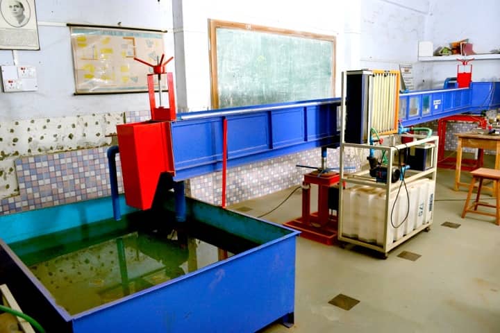 Smt Premalatai Chavan Polytechnic campus in Karad, Maharashtra, India — photo 2