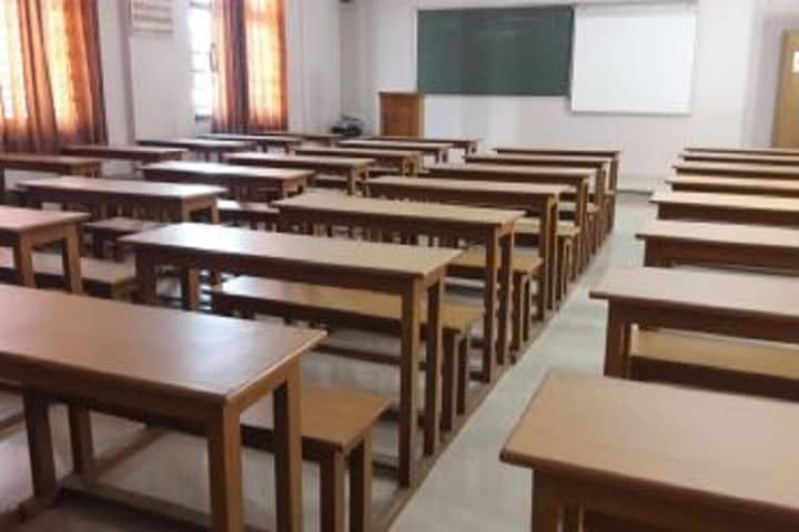 Dr HR Gajwani College of Education campus in Adipur, Gujarat, India — photo 2