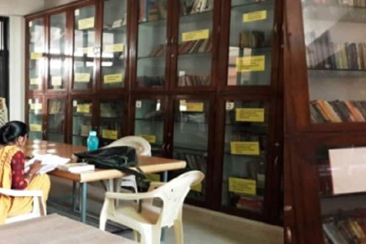 Dr HR Gajwani College of Education campus in Adipur, Gujarat, India — photo 6