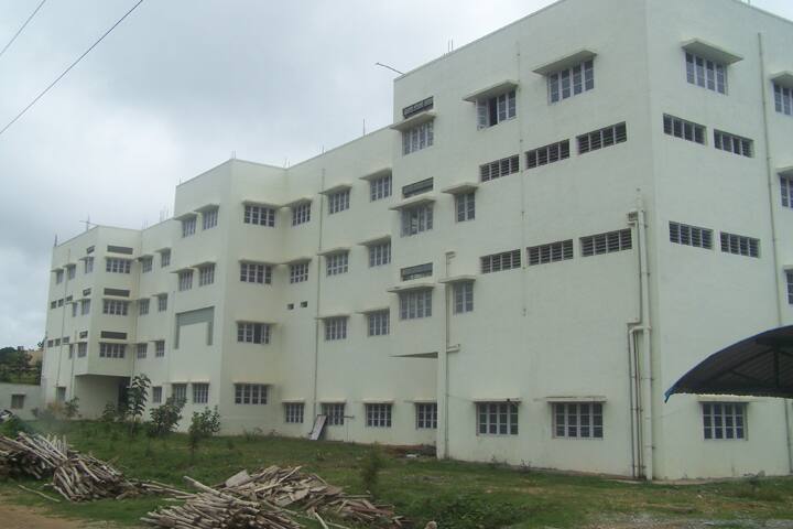 Rajeev Polytechnic campus in Hassan, Karnataka, India — photo 1