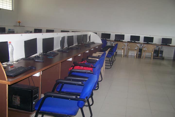 Rajeev Polytechnic campus in Hassan, Karnataka, India — photo 4